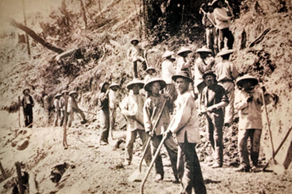 circa 1869 Chinese immigarants buliding the transcontinental railroad in California